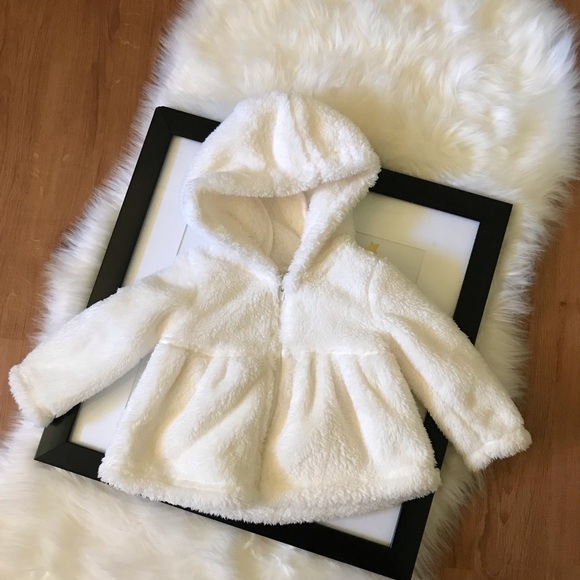 Carter's Other - ❌SOLD❌ CARTER'S WHITE FLEECE BABY GIRL JACKET